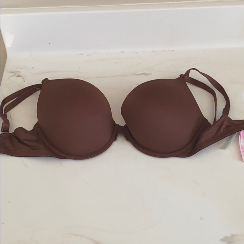 New never worn Victoria Secret Bra